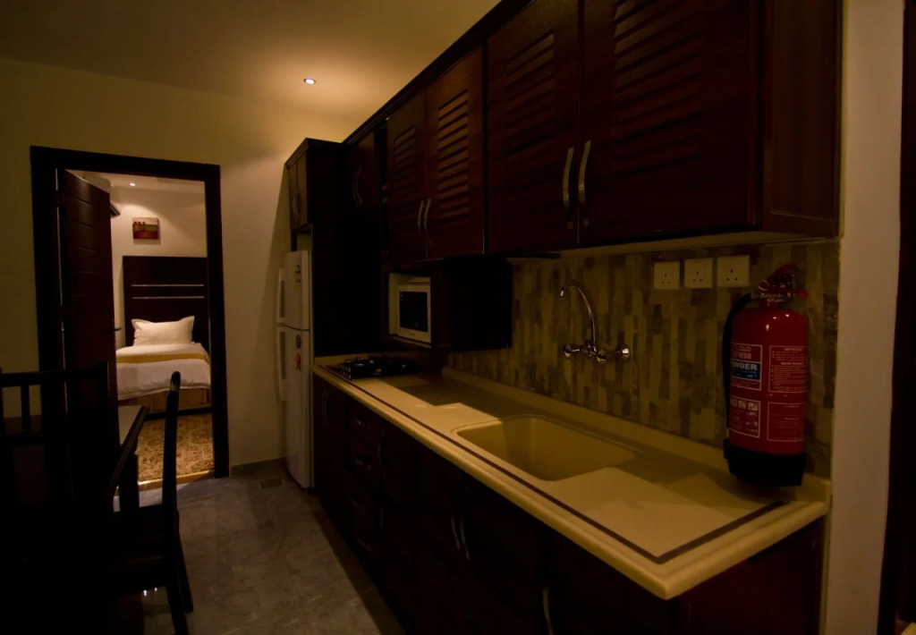 Rest Night Hotel Suites - AL Ta`awon-Hussin bin Ali