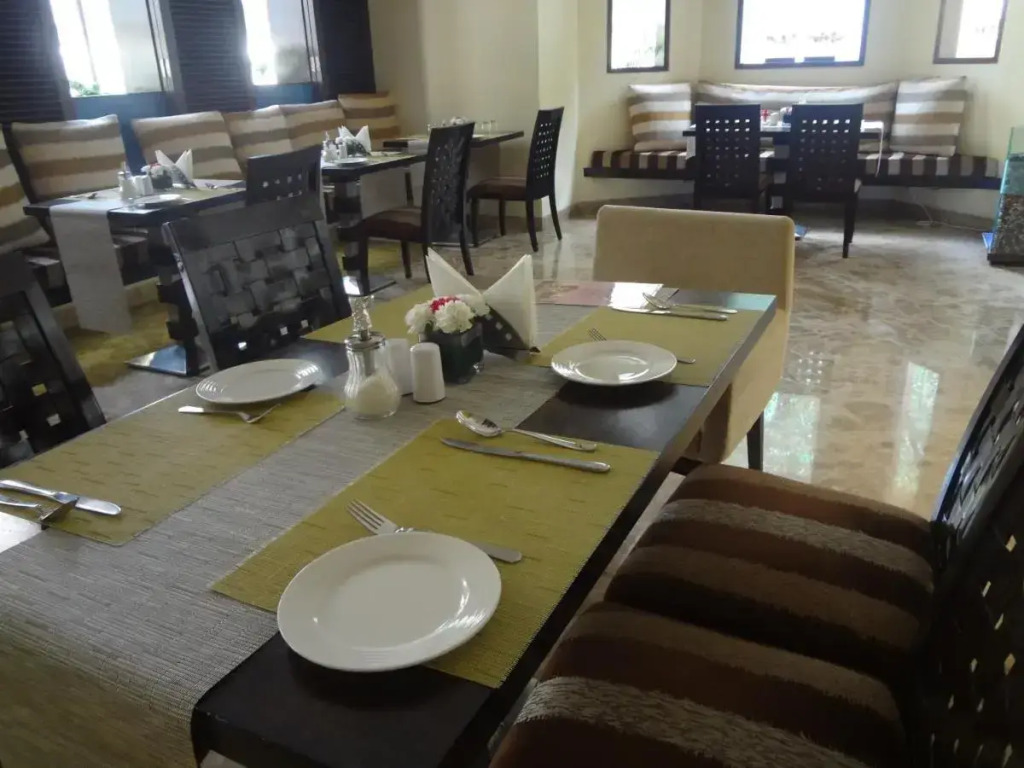Ascot Hotel