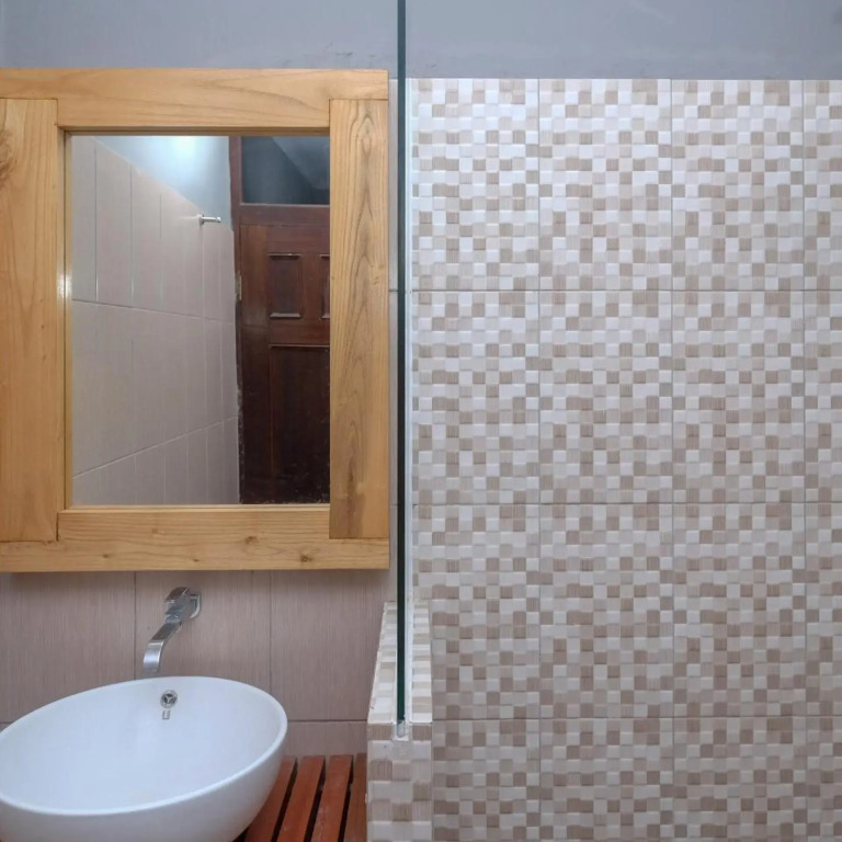 Urbanview Hotel Syariah Wisnugraha by RedDoorz