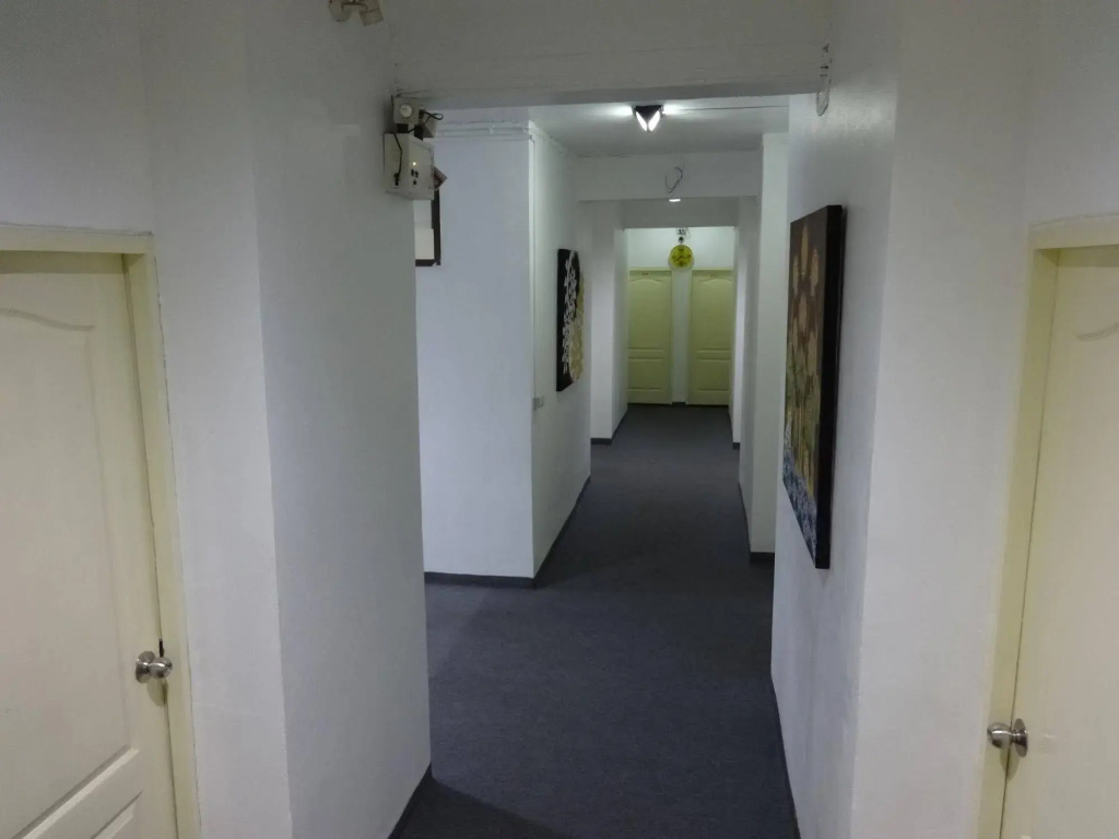 OYO 568 Art Hotel Hua Lamphong - Hostel