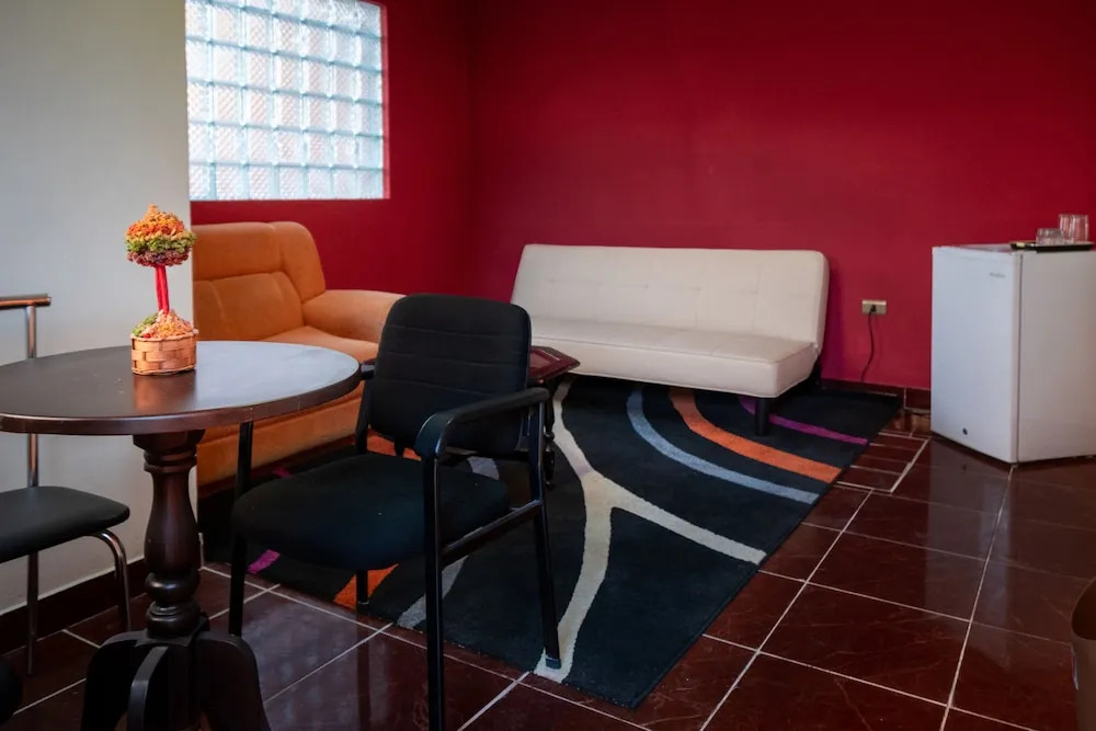 Tonito Hotel