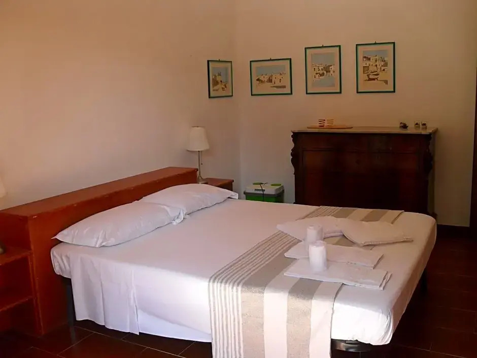 i gù books & rooms