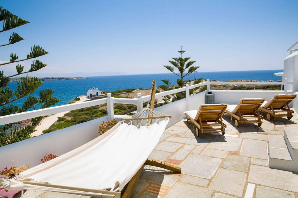 Martineli Residence - A Beachfront Estate