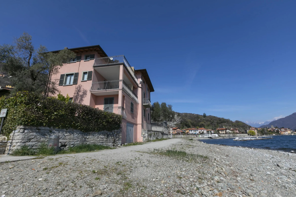 Lake View Apartments