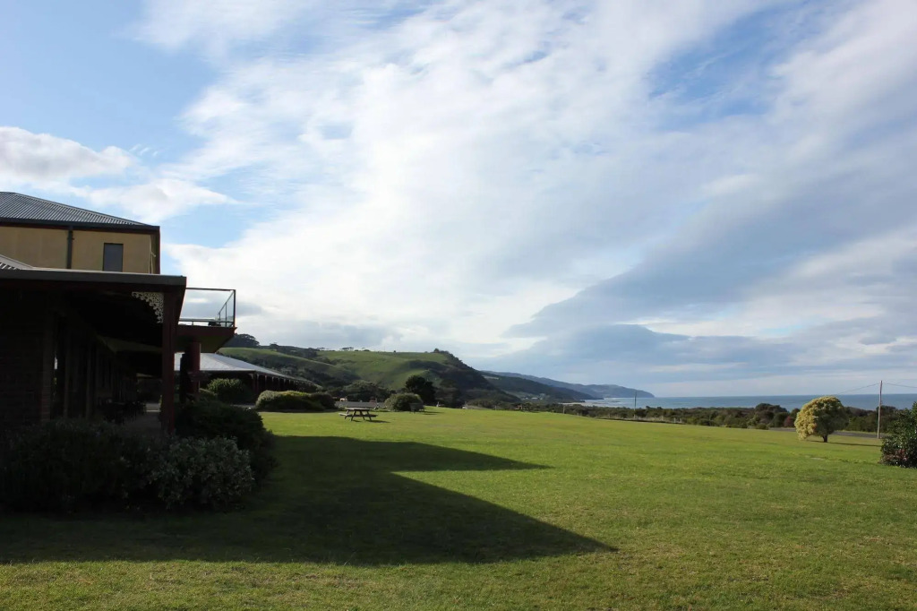Skenes Creek Lodge Motel and Restaurant