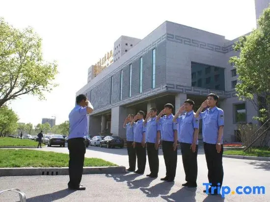 Guo Erluosi Hotel