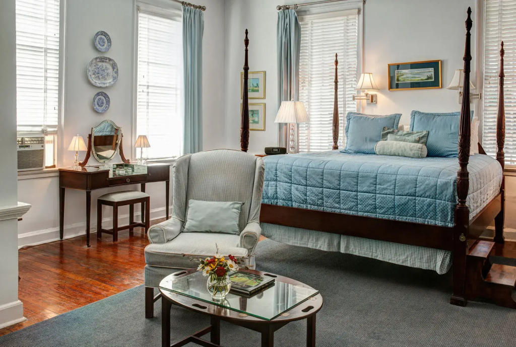 Rhett House