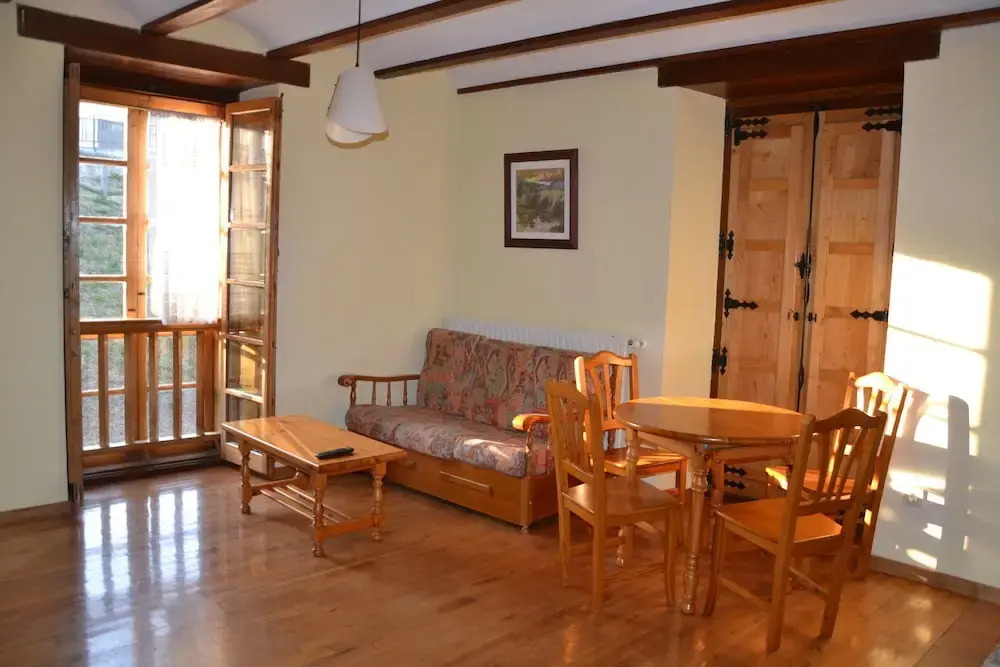 Ahío San Martín, Apartamentos Rurales Casa de la Villa
