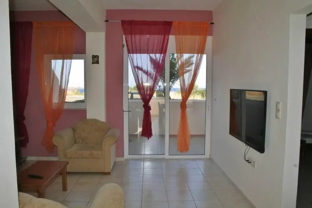 Flisvos Rooms