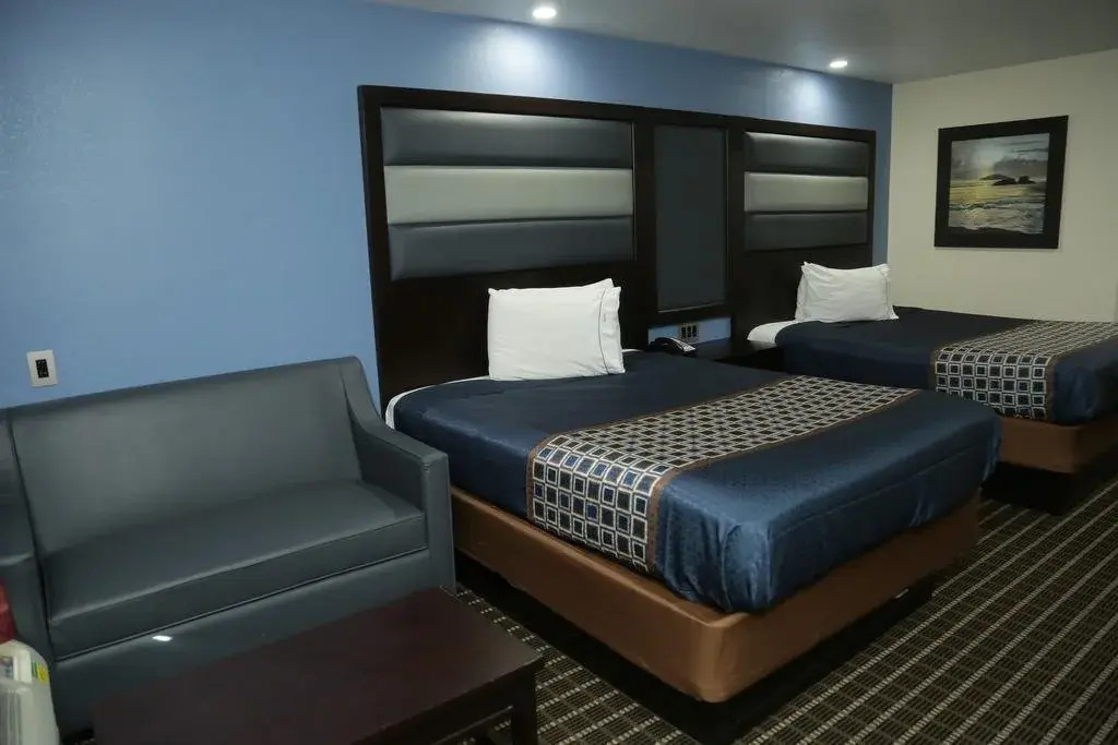 Theroff's Motel