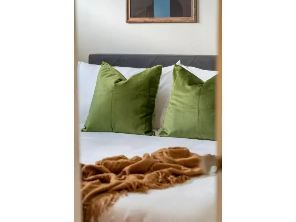 The Colour I 10 Minute To Royal Tyrrell I Sleeps 7