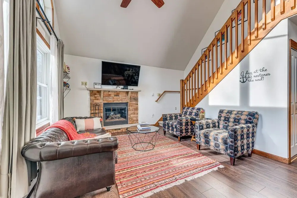 Poconos Hideaway in Arrowhead Lake w/ Game Room!