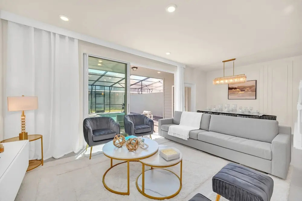 Stylish 5BR Home With Mickey Cars Rooms