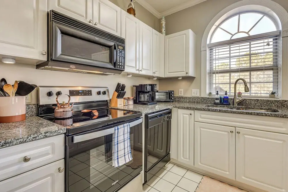 Golf, Gamble & Fish! Condo w/ Pool in Little River