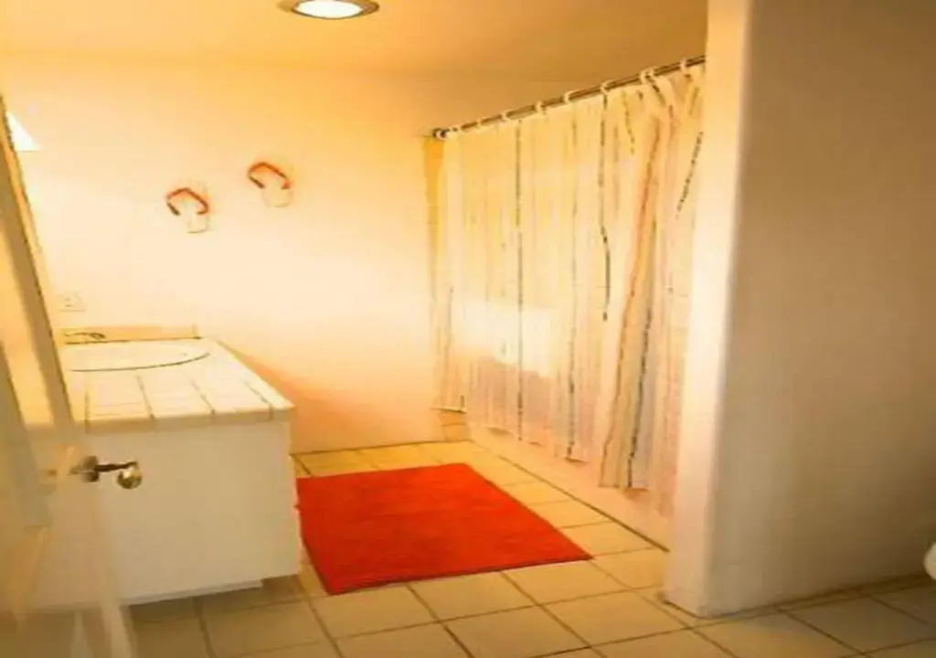 Lg BEACH Home, POOL, Hot Tub, Close to Beaches & Downtown El Segundo Beach