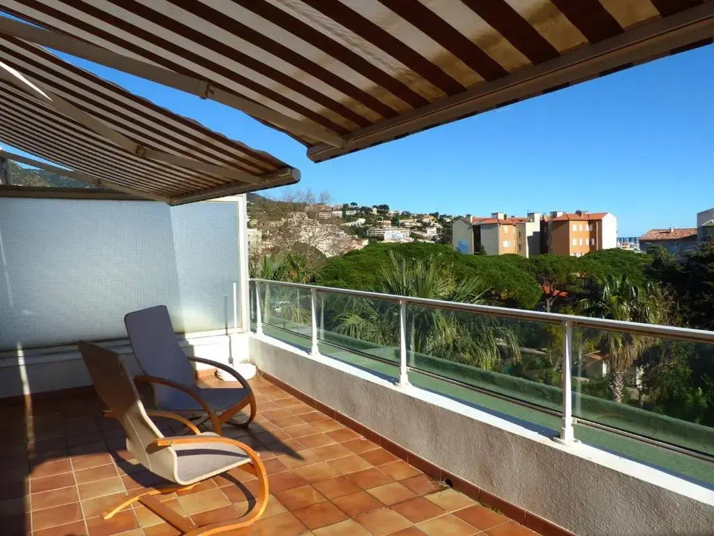 Appartement Le Lavandou, 3 pièces, 4 personnes - FR-1-308-122