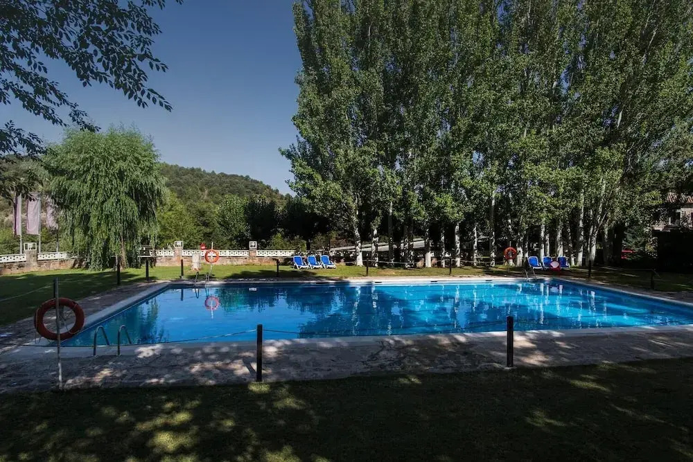 Hotel Panadería y Bungalows Ligüerre de Cinca
