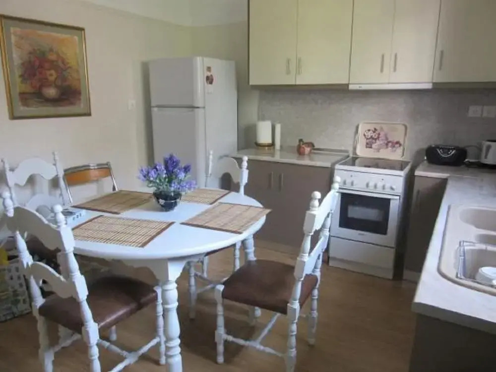 Marion-Athenian Style Apartment