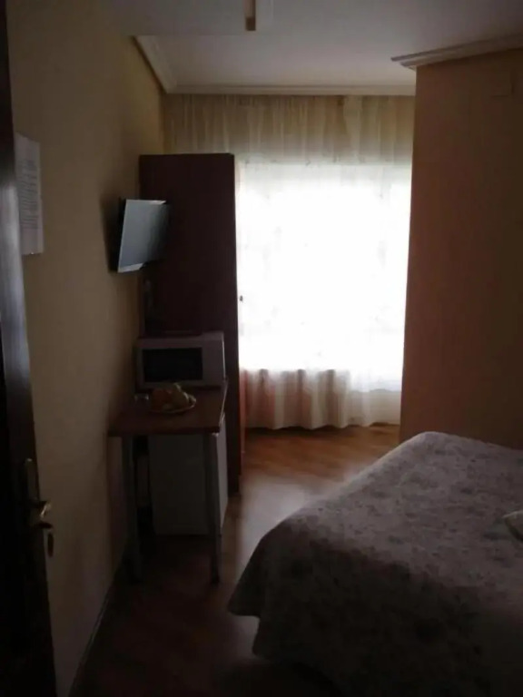 Hostal Becares
