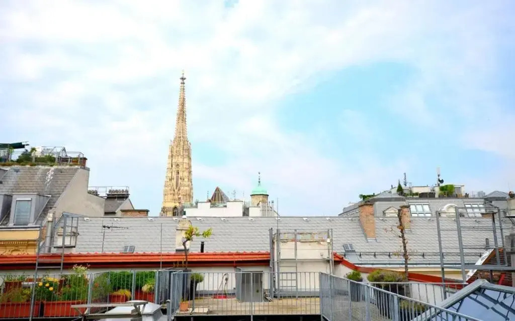 Vienna Residence | Luxury apartment Vienna with roof terrace Stephen's Cathedral view