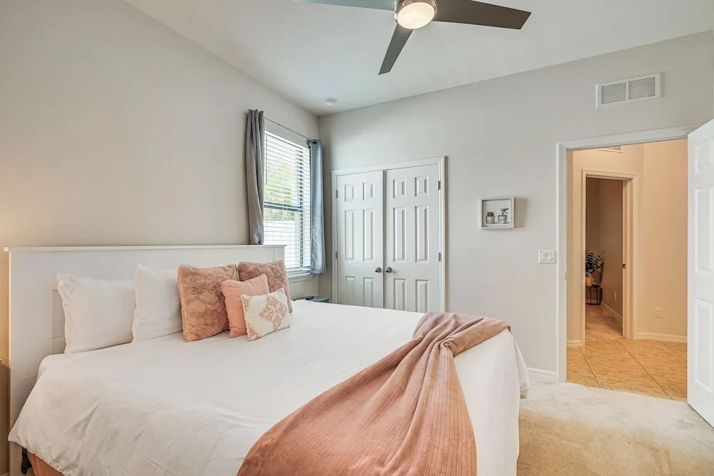 6 Mi to Beach: Cape Coral Home w/ Screened Lanai