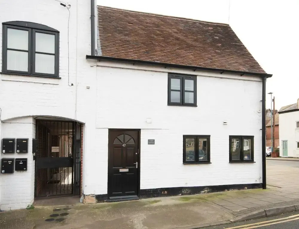 Theoc Cottage in Historic Tewkesbury