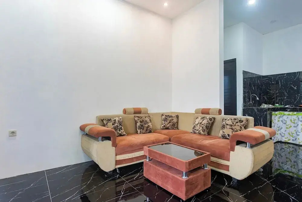 OYO 94049 Pondok Accilia