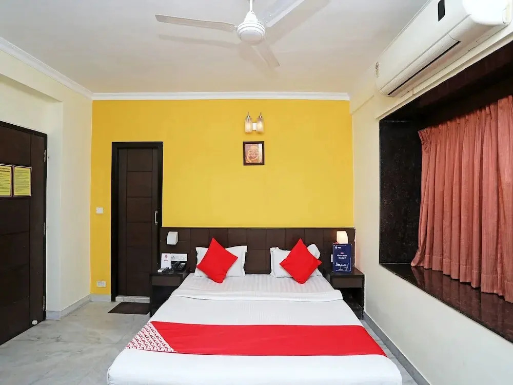 Hotel Arya International