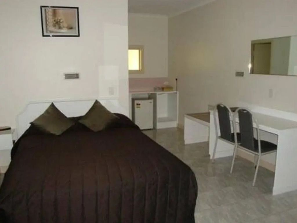 Elkira Court Motel