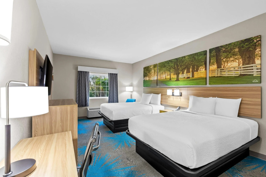 Days Inn & Suites by Wyndham Union City