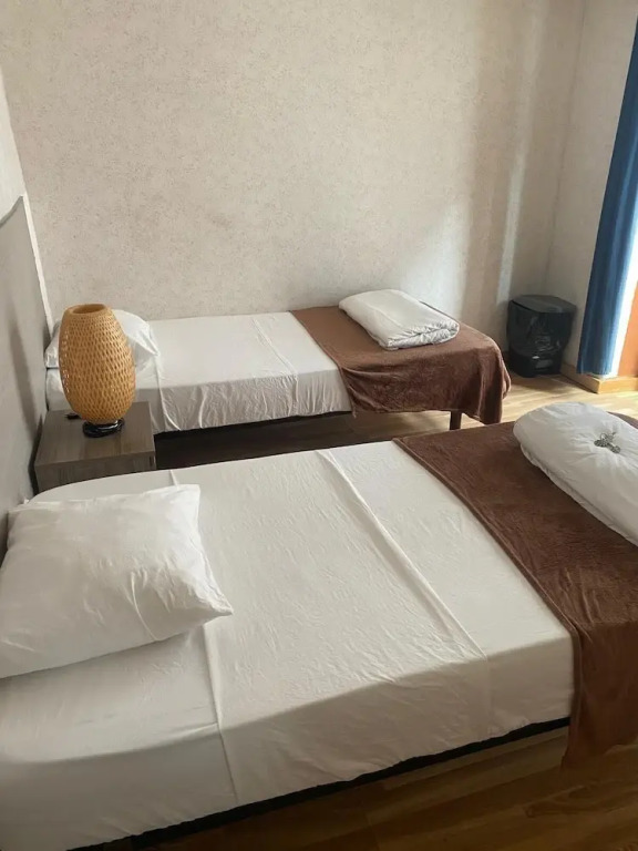 Room-7lisbon Downtown Private Bedroom Wi