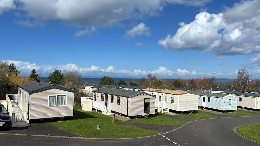 Craig Taravan Sleeps 4 With Private Decking
