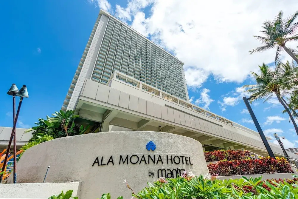 Ala Moana Hotel Room Near Beach