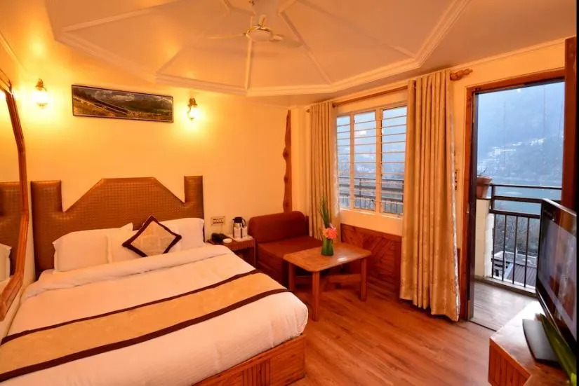 Hotel Happy Home The Lake Paradise