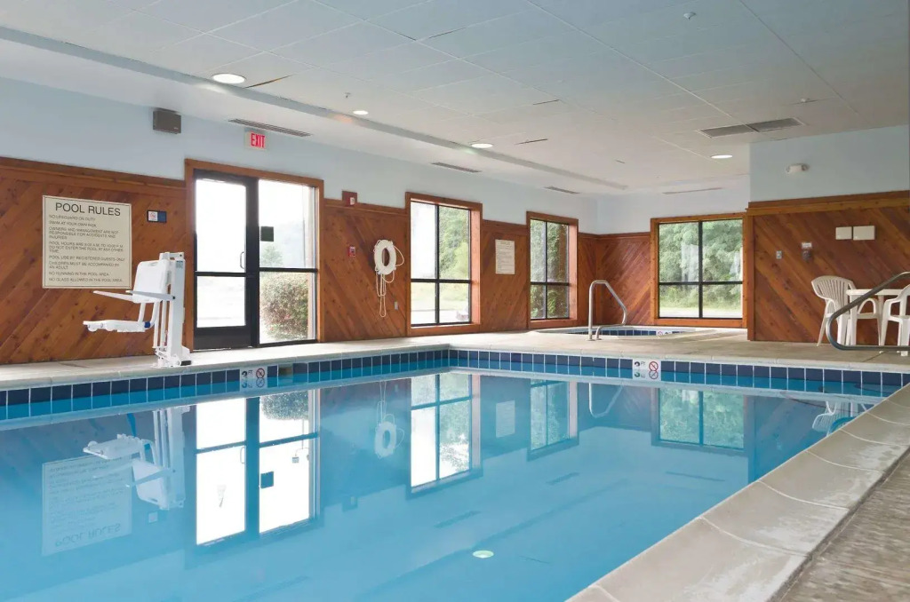 Spark By Hilton Newcomerstown