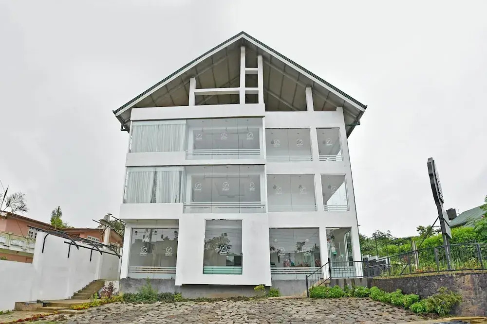 OYO 446 Yensfield Hotel