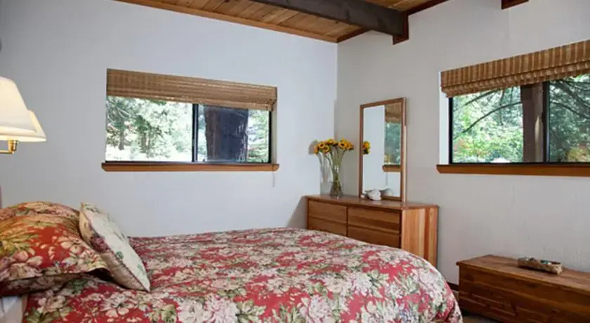 RedAwning Sutro Court Holiday home