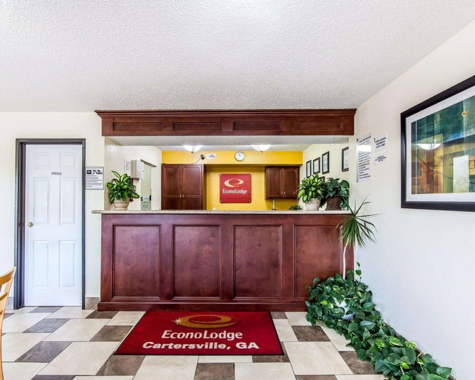 Econo Lodge Cartersville-Emerson Lake Point