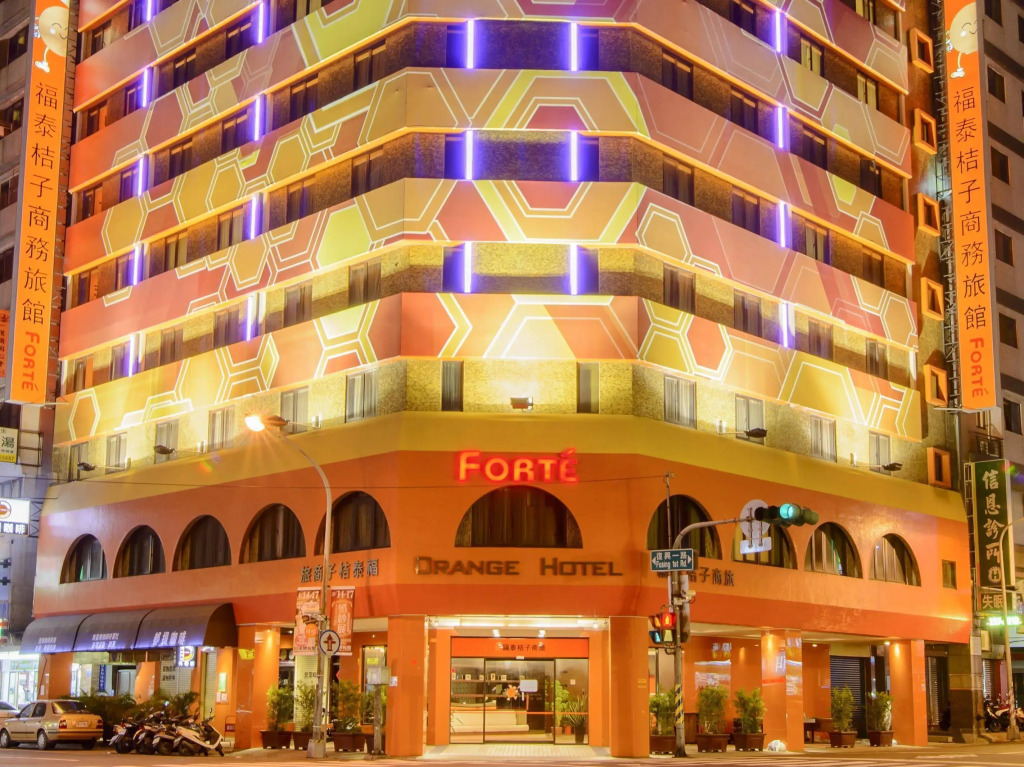 LA HOTEL- Liuhe Fusing