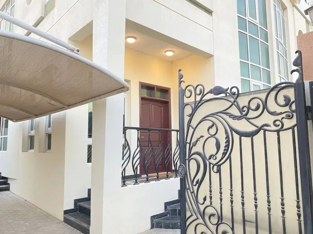 LuxBnB 3BD Villa Mirdif Newly Furnished