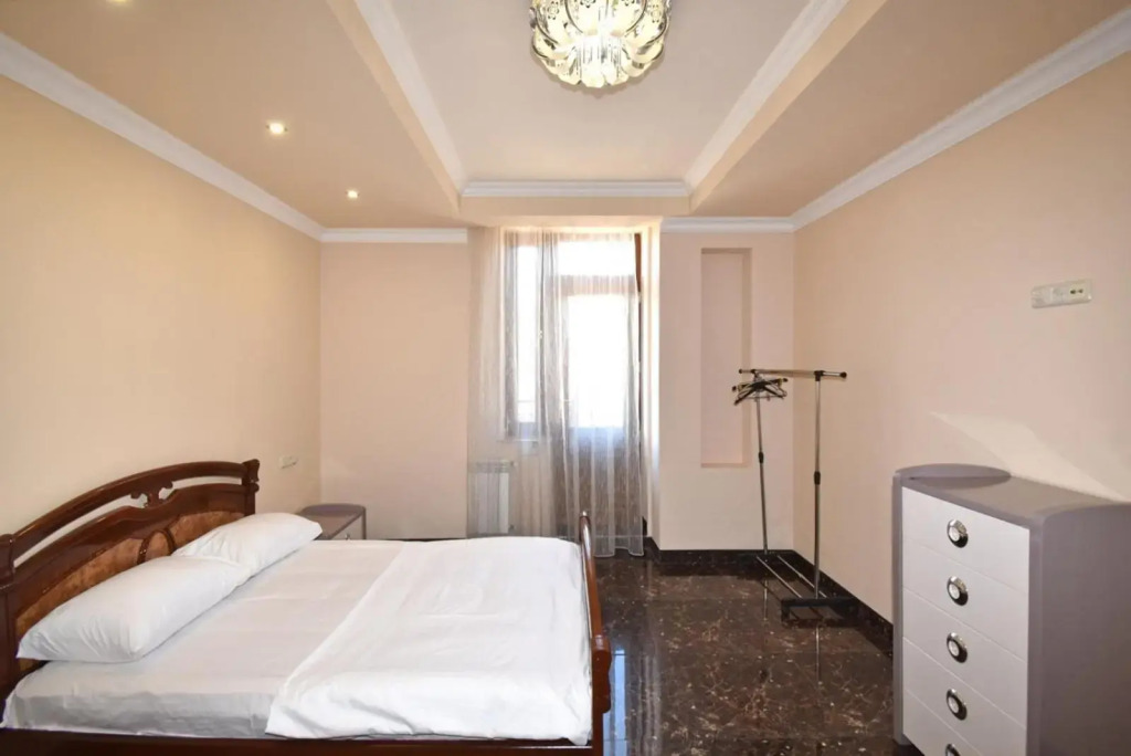 Teryan street, 4 bedrooms Luxury, Unique apartment TT888