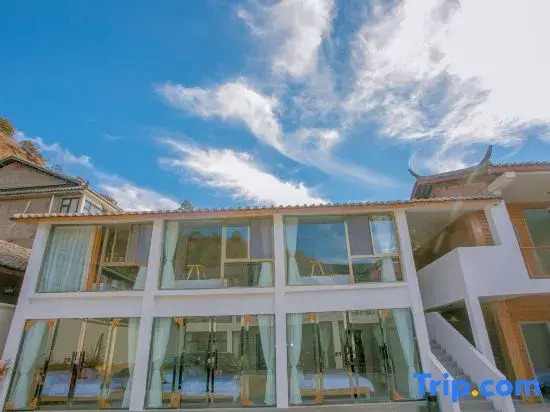 Lugu Lake Shanshuijian · Lake View Homestay (Dazu Pier)