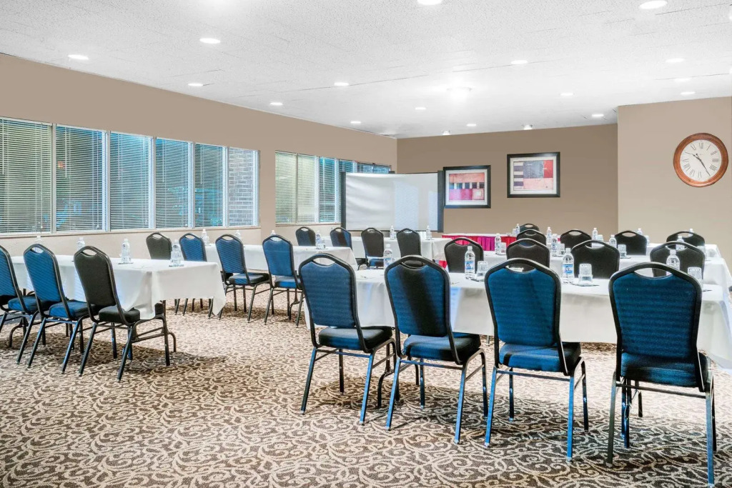 Отель Blue Way Inn La crosse Extended Stay
