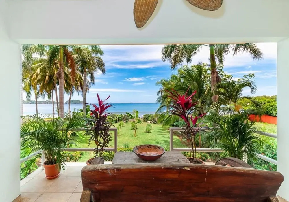 Casa Tigre - Large 7 bedroom Oceanfront Retreat Home