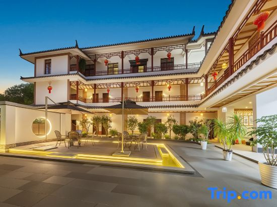 Monian Inn