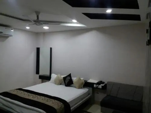 Hotel Gopi Palace