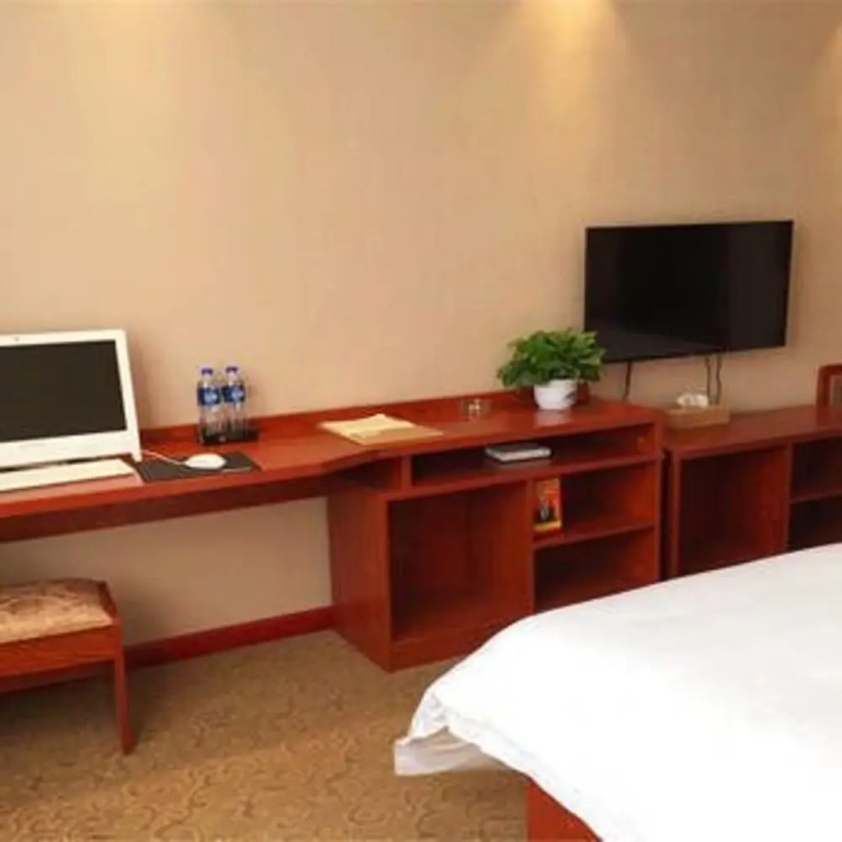 Puyang Qianyou Hotel