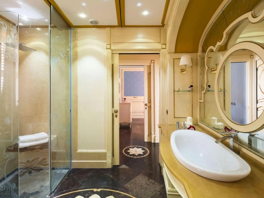 Luxurious villa with pool and wellness area at 2 km from the beach-VILLA DEL DRAGO