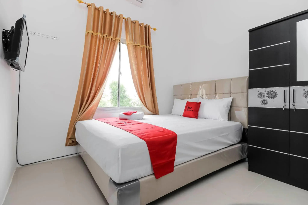 RedDoorz near Jembatan Ampera Palembang