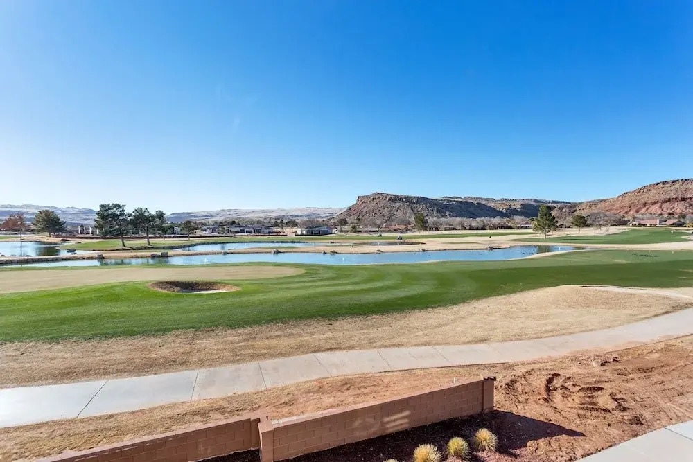 19 At Bloomington Country Club 3 Bedroom Condo by Redawning